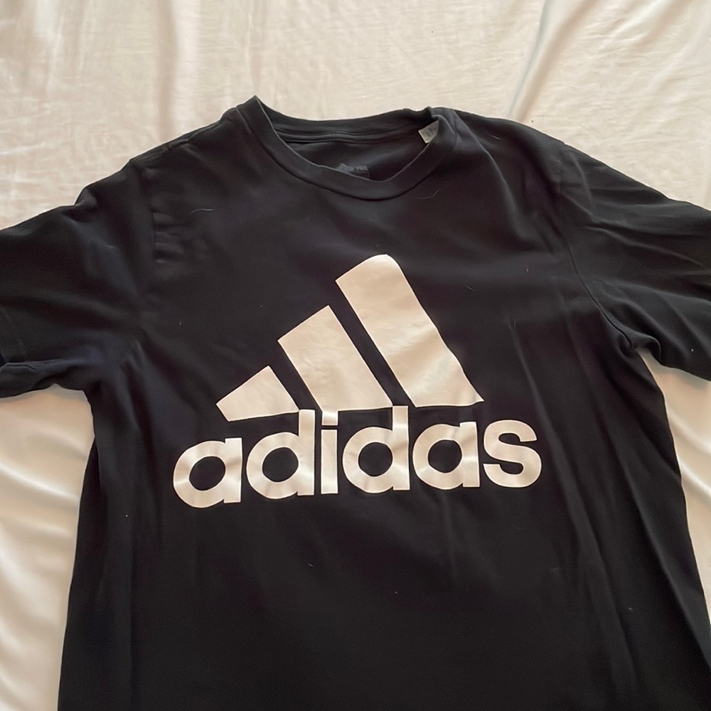 Adidas tee